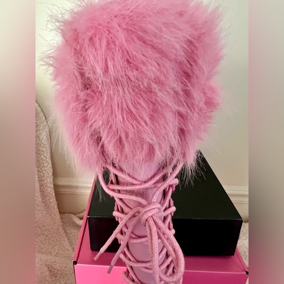 NIB Dolls Kill Sugar Thrillz Dollish Delight Platform Boots Faux Leather & Fur 💕 - Picture 11 of 16